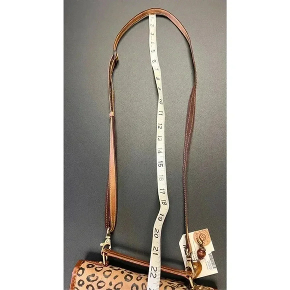 NWT Vaan & Co Womens Brown Casey Cheetah Print Upcycled Leather Crossbody Bag - Picture 10 of 15